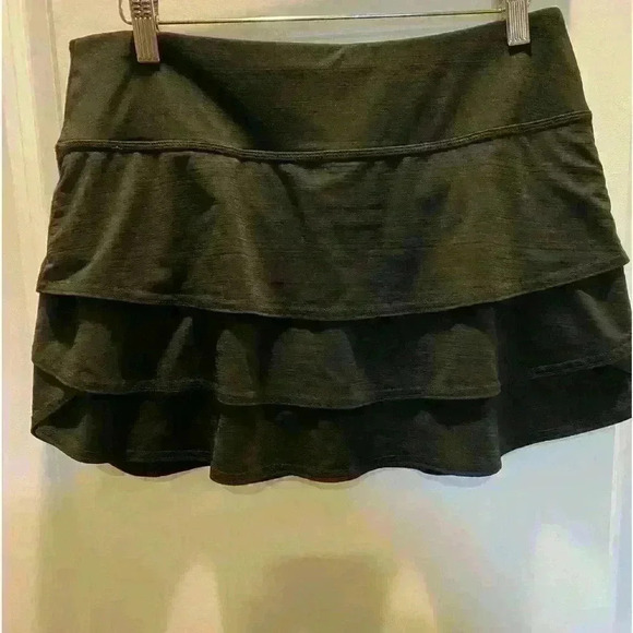Athleta Tennis Golf Black Skort Activewear Size Medium Tall - Picture 1 of 3